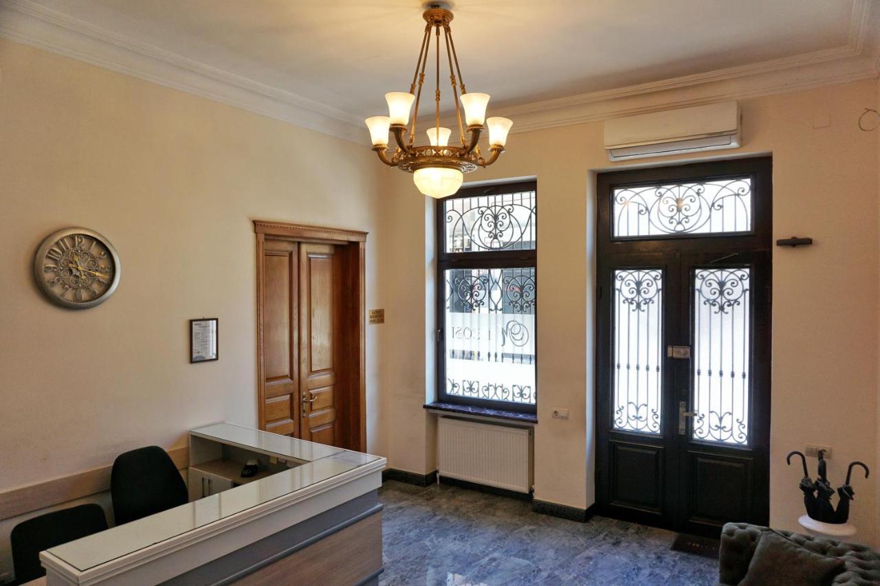 Hotel Mireosi Батуми Экстерьер фото