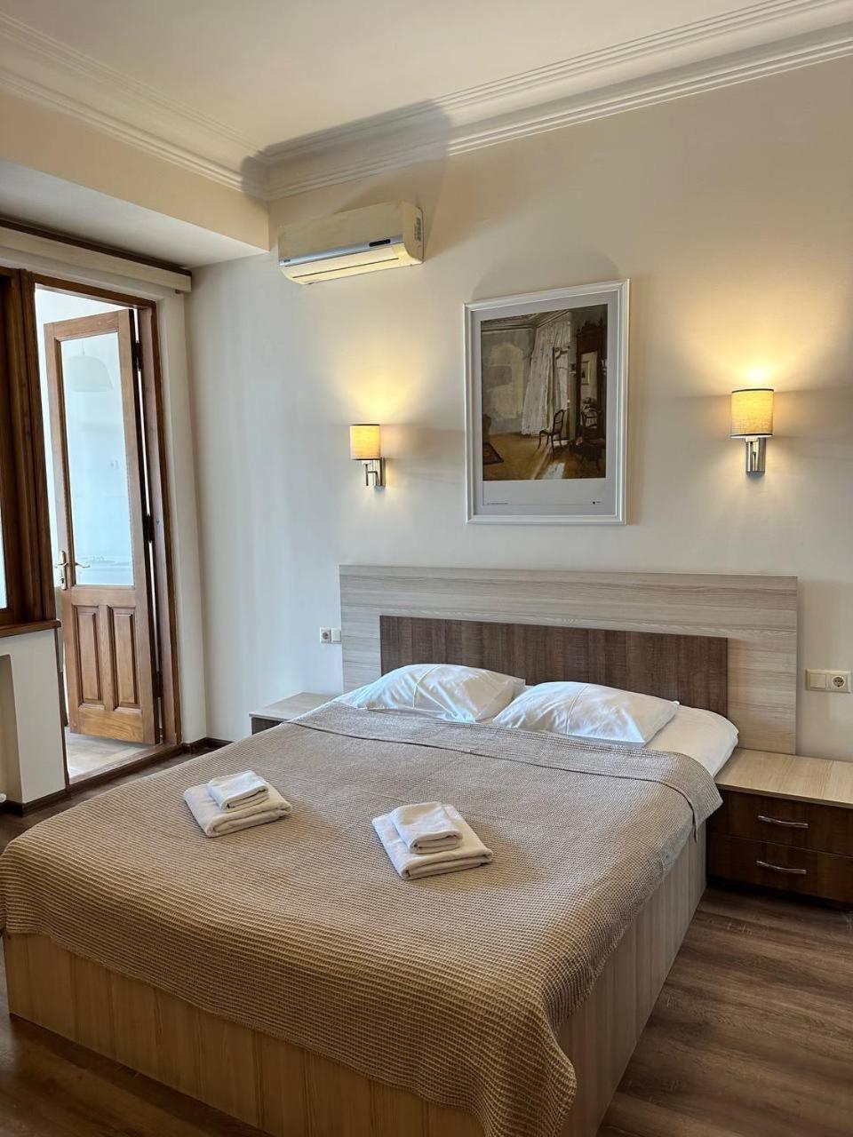 Hotel Mireosi Батуми Экстерьер фото