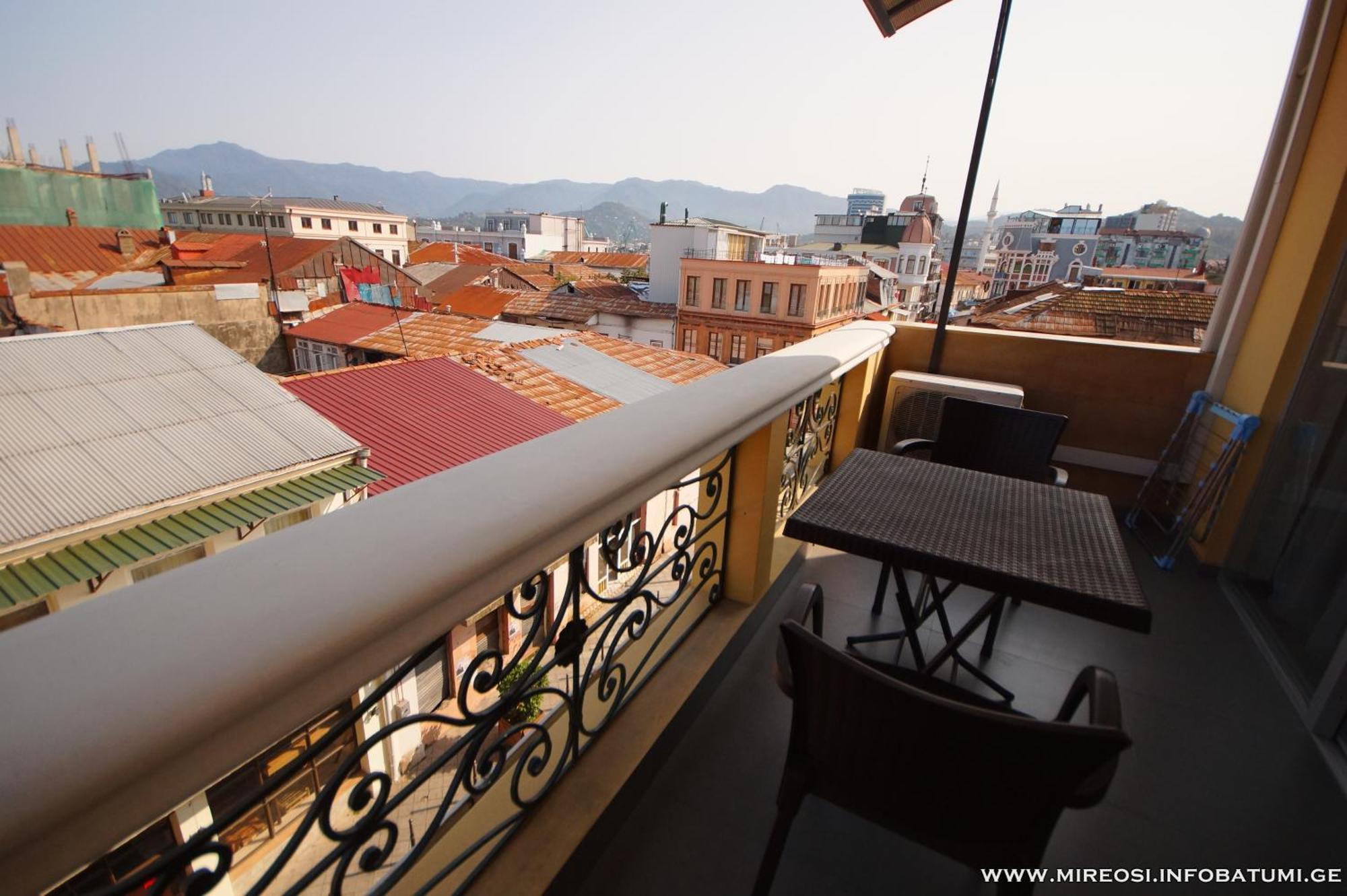 Hotel Mireosi Батуми Экстерьер фото