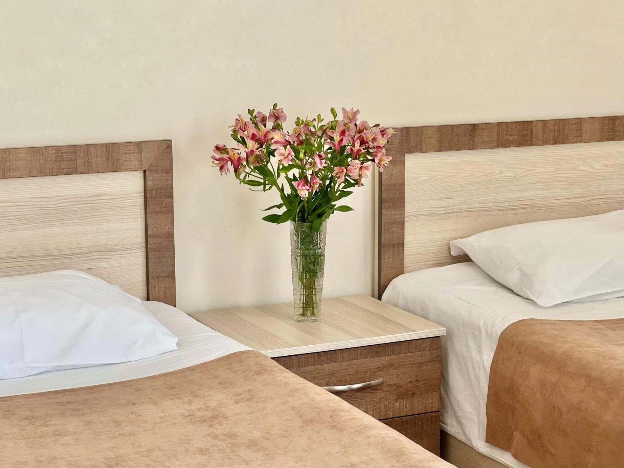 Hotel Mireosi Батуми Экстерьер фото