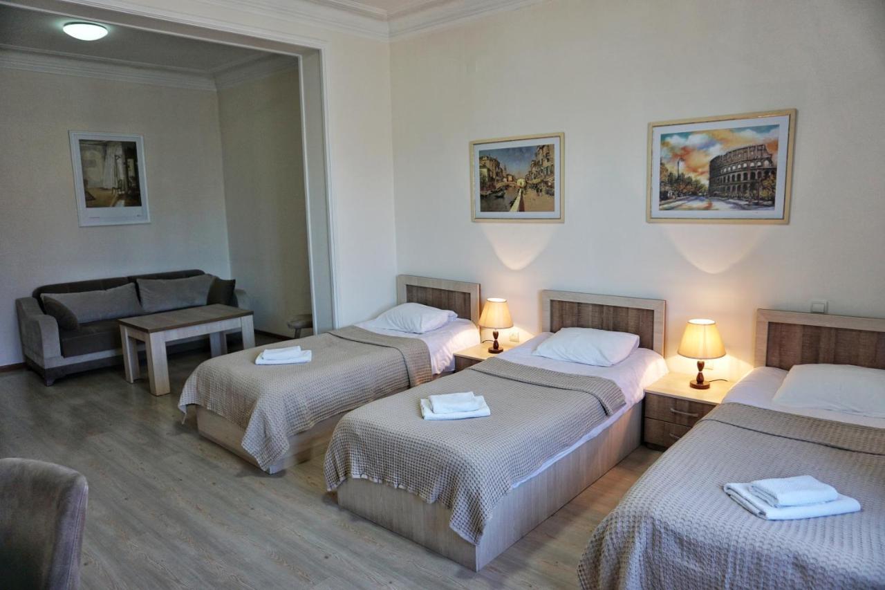 Hotel Mireosi Батуми Экстерьер фото