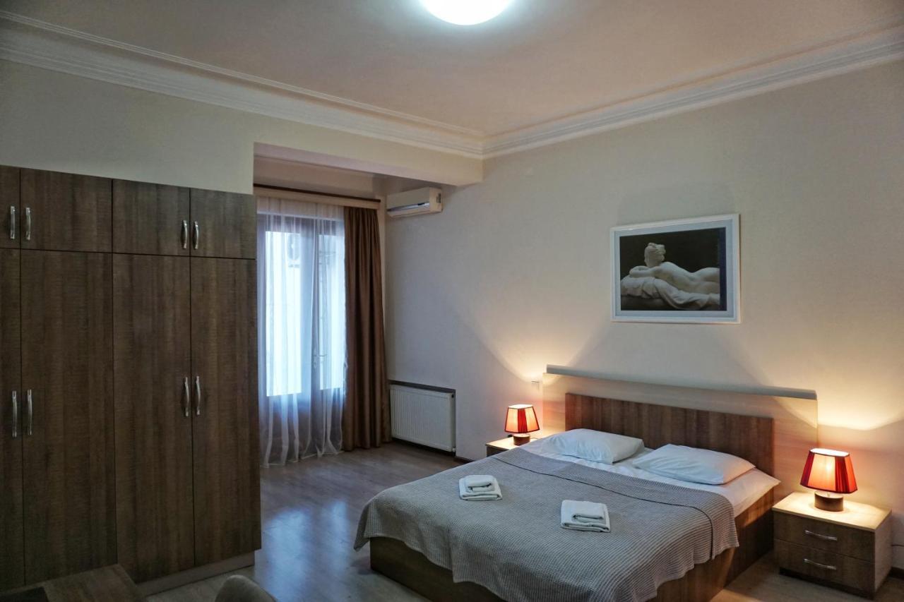 Hotel Mireosi Батуми Экстерьер фото